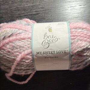 Baby Bee My Sweet Love yarn in color Bella Blossom, Bulky